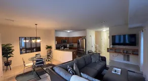Charming home Centrally located in Worcester - Image 2