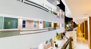 Hotel & Suites Country Valladolid - Image 4