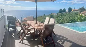 Merveilleuse villa adaptée aux familles avec internet haut débit, barbecue et terrasse | Vue mer - Image 2