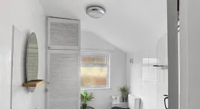 Amaya Four - Sleeps 5 - 1 bed - Newly renovated- Close to town centre -Grantham Free Gym Access - Image 2