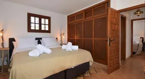 finca el retiro Ibiza, luksusvilla i rustikt miljø til 8 personer - Image 2