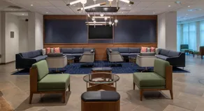 Courtyard by Marriott Olympia - Image 3