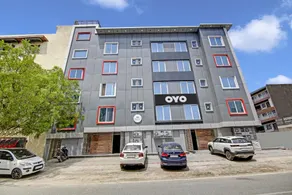 OYO Flagship 813512 A V Residency - Image 2