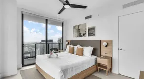 Downtown Miami 2BR Bay Views and Walk to Bayside - Image 2