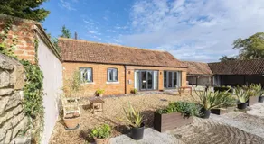 The Old Stables at Bradley's Farm - Image 3