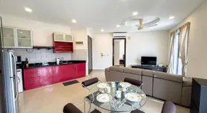 PJ8 Service Suites by Airhost - Image 4
