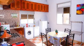 Cozy Host House with 2 air conditioned rooms - Image 2