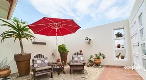 Meike's Guesthouse - Image 2