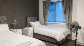 Decor Dreams - Luxury Family & Business Stay - Image 4