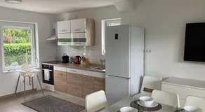 Lakeside Home Apartman - Image 2