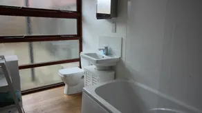 70A York Road Reading apartment - Image 5