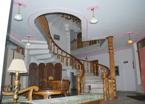 Hotel Alhamra Retreat - Image 2