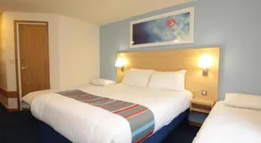 Travelodge Saltash - Image 5