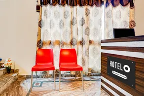 Super OYO Hotel O Adarsh Nagar Near Kavya Hospital - Image 5