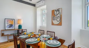 Whome - Brand New Luxury 4-Bed with Riverside Views & AC - Image 2