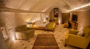 Nino Cave Suites - Image 4