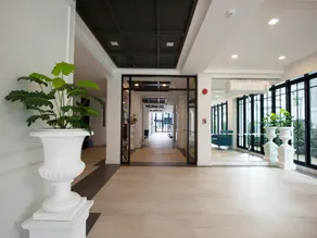 B2 Riverside Premier Hotel - Image 4