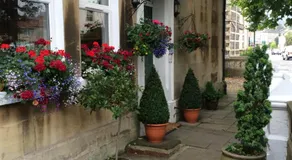 Avon Guesthouse - Image 4