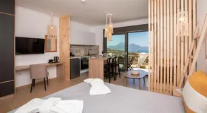Esperos Panoramic View Suites - Image 2