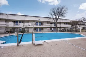 Motel 6-Irving, TX - Irving DFW Airport East - Image 4