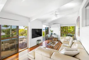 The Pool House - Image 2