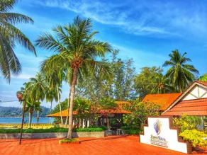 Puteri Bayu Beach Resort - Image 2