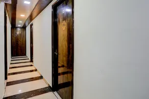 HOTEL O SHIPRAJ INN - Image 4