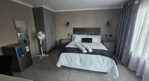 Vation Nation Guest House - Image 2