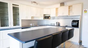 St Helens On The Bay Apartments - Image 3
