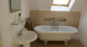 Thatched Cottage - Image 2