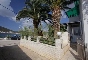 Apartment Josip A1 Vinisce, Riviera Trogir - Image 4