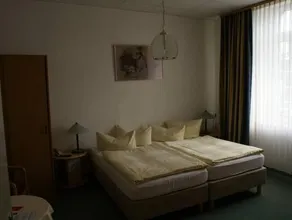 Hotel CENTRAL Bitterfeld - Image 2