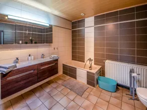 Semesterhus i Léglise med trädgård - Image 2