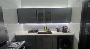 24 Stunden Strom Neu renovierte Wohnung mit Garten & Pool WLAN Verfügbar - Image 2