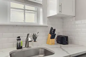 Chic 2BR Apt in Skokie - Elm 3A - Image 5
