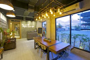 The Plug Hotel - Image 2
