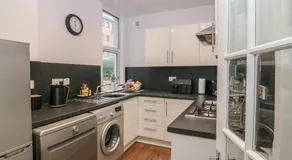 60E Wellgate - Image 3