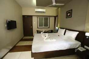 VEDHAS STAY HOTEL - Image 3