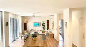 Large Family Sized Unit with Watersports, Maroochy River, Lagoon, and Beach Access - Image 3