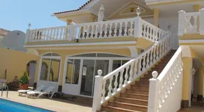 Beautiful Villa with private pool - Image 2