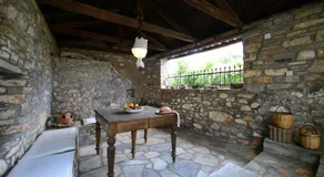 Aronia Stone House - Image 3