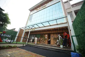 THE HOTEL PARADISE - Image 3