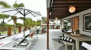 Luxury Cardiff by-the-Sea Ocean View Parkhouse - Image 4