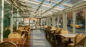 LIC Manhattan View Hotel - Image 3