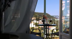 The balcony - Image 3