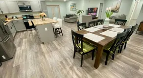 Charming renovated home with jetted tub/king beds - Image 4