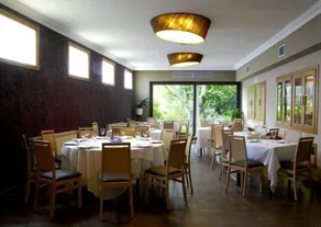 Casa Peto Outes - Image 2