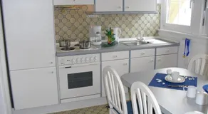 Apartamento vacacional con 3 dormitorios para 6 personas - Image 3