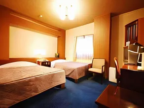 Royal Hotel - Image 2
