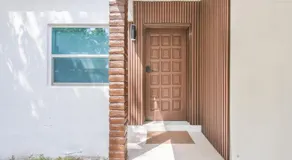 New Modern Home Near Design District- Sleeps 8 - Image 5
